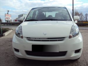 kliknij by zobaczyć powiększenie Daihatsu Sirion