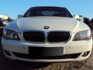BMW 750